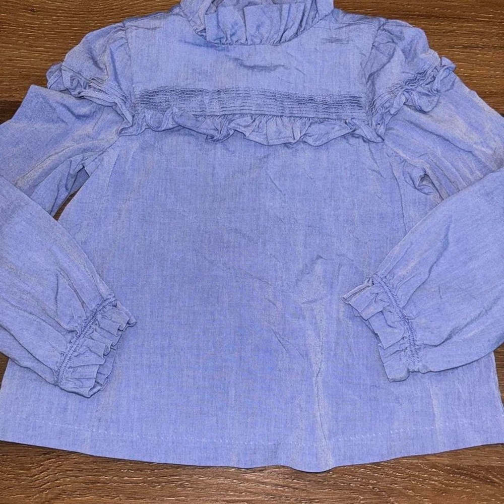 Jane & Jack girls size 5 chambray blue ruffle blouse. 100% cotton with ruffles